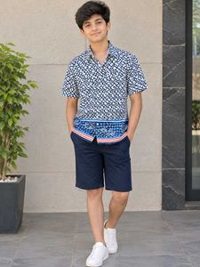 Stylish Boys’ 2-Piece Set – Shirt + Shorts