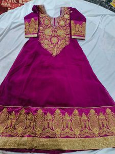EMBROIDERED KURTI SET