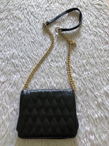 Black Slingbag (Women’s)