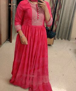 Beautiful Pink Embroidered Kurta Set