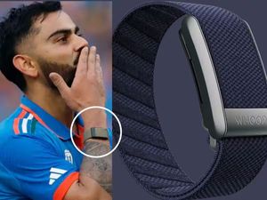 WHOOP 4.0 Fitness Band With All Accessories