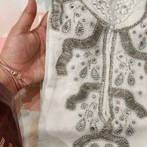 Embellished White Kurta and pent