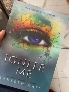 Shatter Me by Tahereh Mafi