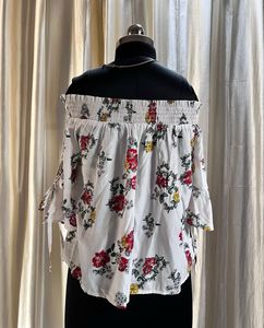 Off-Shoulder Floral Print Top