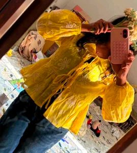 💛 Yellow Embroidered Peplum Top 💛