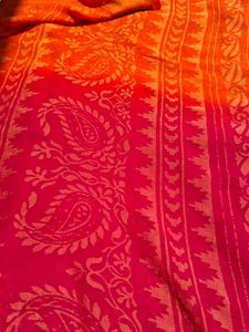 Vibrant Paisley Print Saree