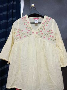 Pink Almirah Women's Kurta
