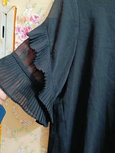 Chic Black Ruffle Sleeve Blouse