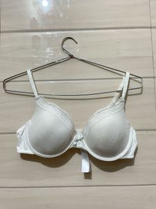 Comfortable White Everyday Bra
