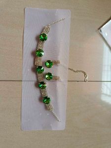 Stunning Green Stone Jewellery Set