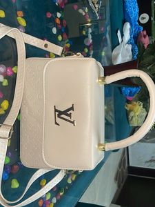 Stylish Cream Handbag