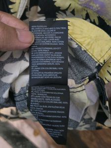H&amp;M Floral Print Short-Sleeve Resort Shirt