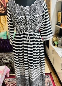 Chic Black &amp; White Print Maxi Dress