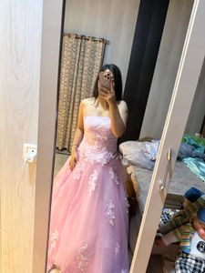 Stunning Pink Strapless Gown🎀🩷