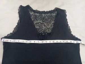 Lace Trim V-Neck Tank Top