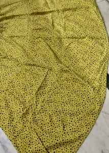 Sale 💯 💯 💯 💯 💯 💯 💯.                       Long Yellow Printed Black And White Skirt