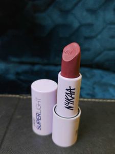Nykaa Super Light Lipstick