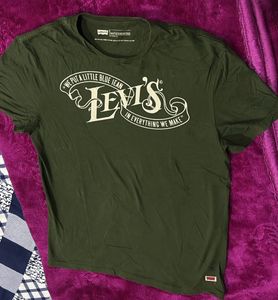 Levi's Green Graphic T-Shirt
