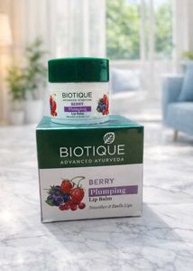 Biotique Berry Plumping Lip Balm