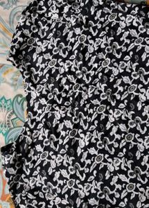 Black 🖤🐈‍⬛ Floral Print V-Neck Kurta
