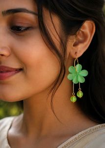Charming Green Flower Dangle Earrings