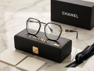 Elegant  Square-Frame Fashion Eyewear
