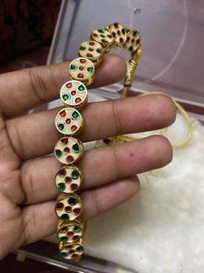 Unique white Kundan minimal necklace
