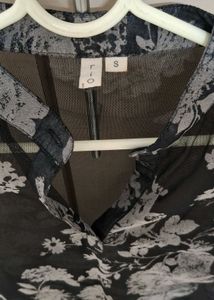 Chic Floral Sleeveless Tunic Top