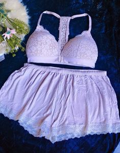 Lace Bralette with beautiful shorts👍