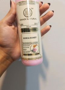 Rose And Honey Moisturizer