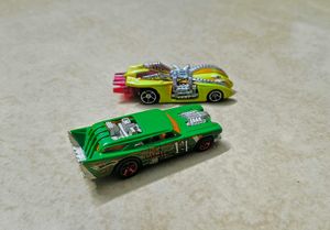 Set of 2 Hot Wheels Collection