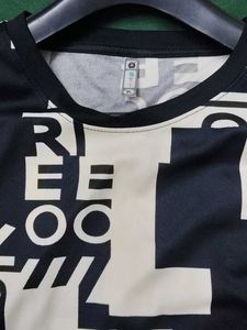 Unique Graphic Print T-Shirt