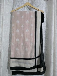 Chic Heart & Star Scarf