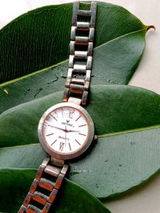 Vintage Vantage Quartz Watch