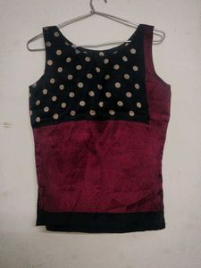 combo of 2 top & black long tunic