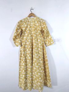 Mustered  Floral Print Kurta Set With Jacket