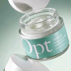 Hydra Radiance Light Cream