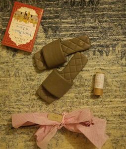 H&M flats