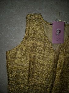 Saaki Gold Printed Kurta – Size M