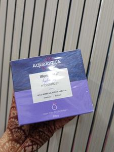 Aqualogica Illuminating Hydra Moisturizer