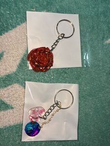 Handmade roses 🌹 Resin Keychains (Set of 2)