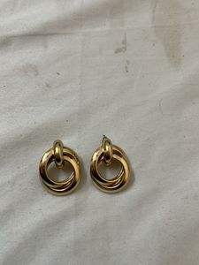 Chic Gold Hoop Earrings