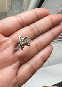 92.5 silver ring with peridot stone