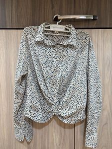 Blue &amp; White Printed Twist-Knot Shirt