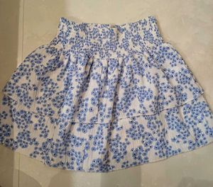 Chic Blue Floral Mini Skirt