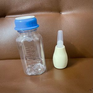 Newborn feeding bottle and nasal cleaner set