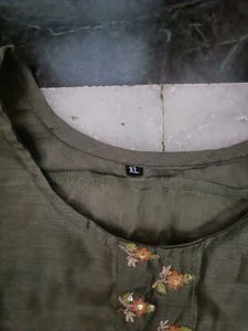 Elegant Olive Green Kurta with Embroidery