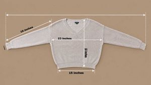 IVORY CREAM V-NECK KNIT SWEATER