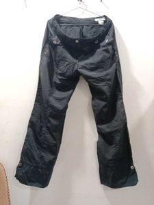 Stylish Women's Black Cargo Pants