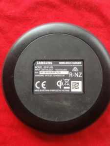 Samsung EP-P3100TBEGIN Wireless Charger Pad